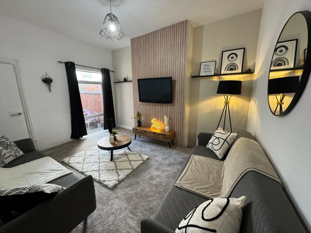 Main image of property: Pershore Road