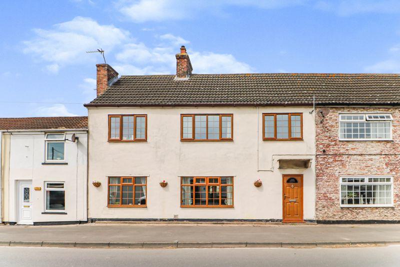 4 bedroom terraced house for sale in Ship House, Patrington Haven