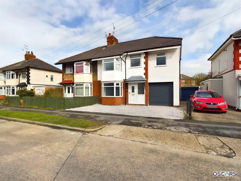4 bedroom semi-detached house for sale in Colville Avenue, Anlaby Common, HU4