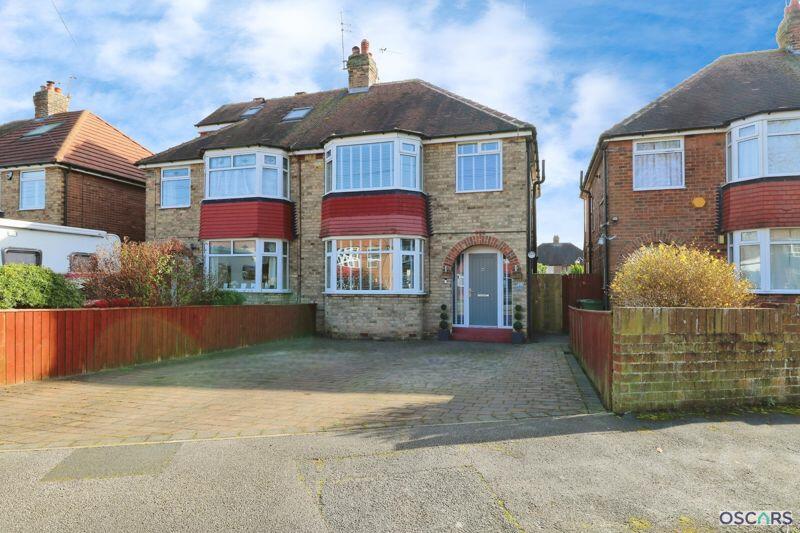 3 bedroom semidetached house for sale in Thornwick Avenue, Willerby, HU10