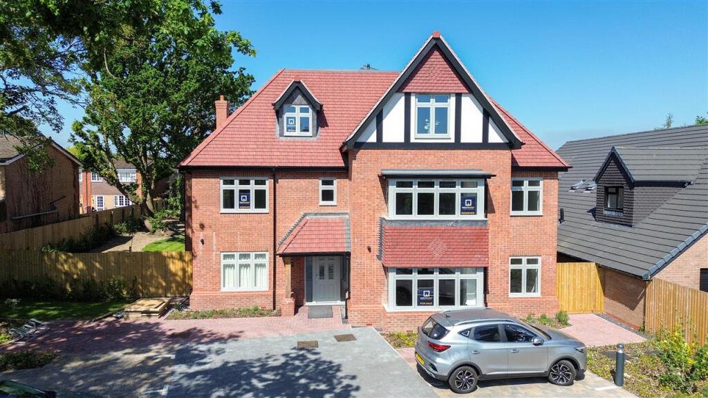 Main image of property: Oak Tree Place, 176 Tanworth Lane, Solihull