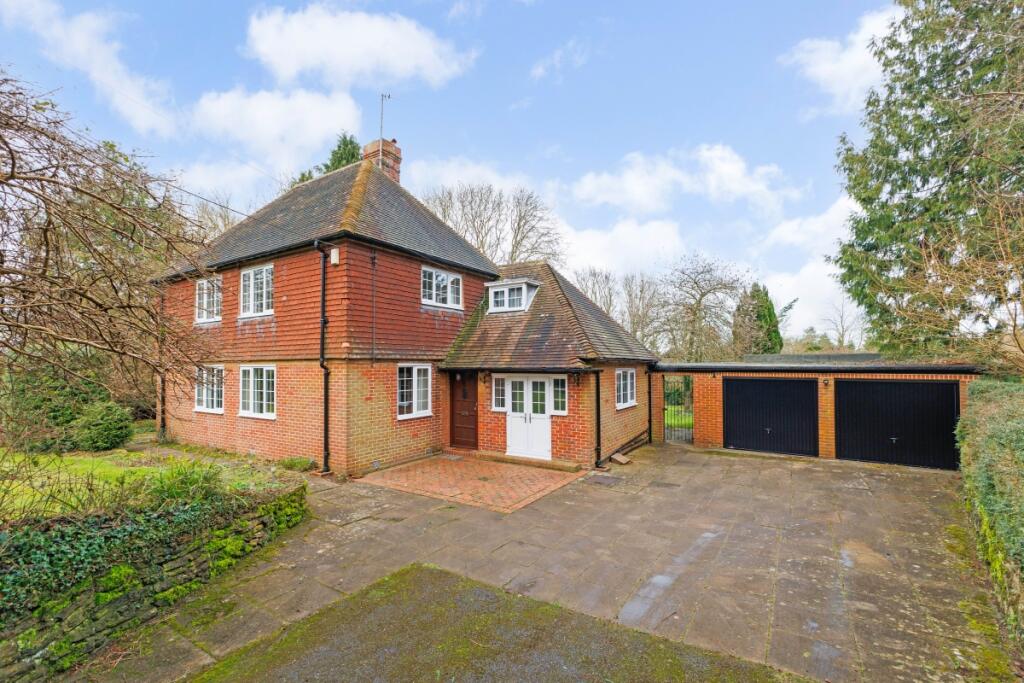 Main image of property: Hids Copse Road Cumnor Hill OX2