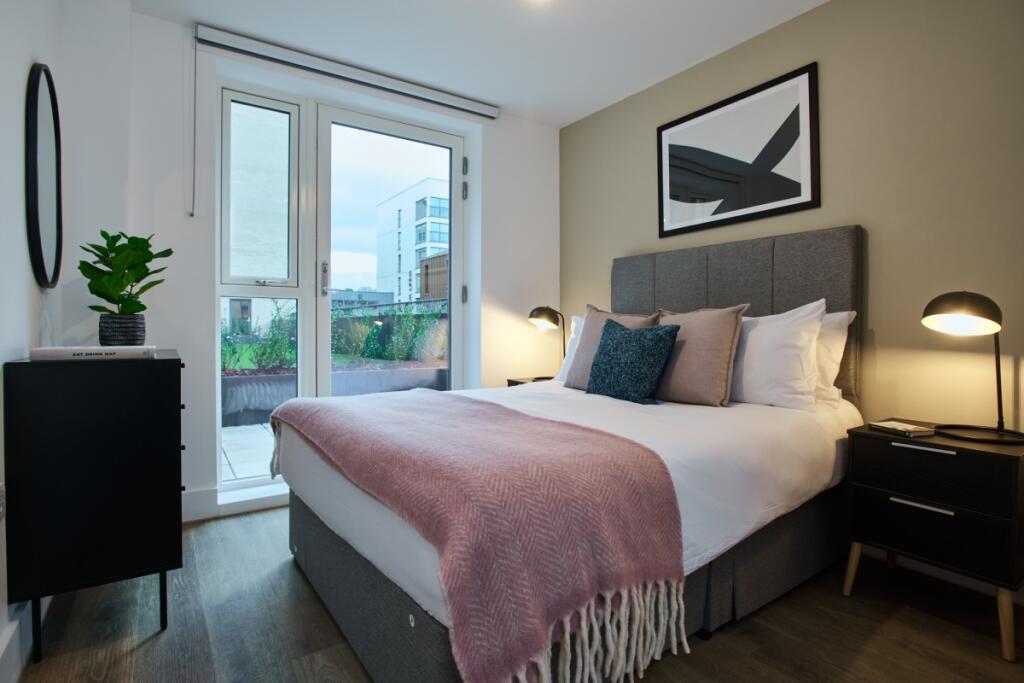Main image of property: 2 Westminster Way Botley, Oxford OX2