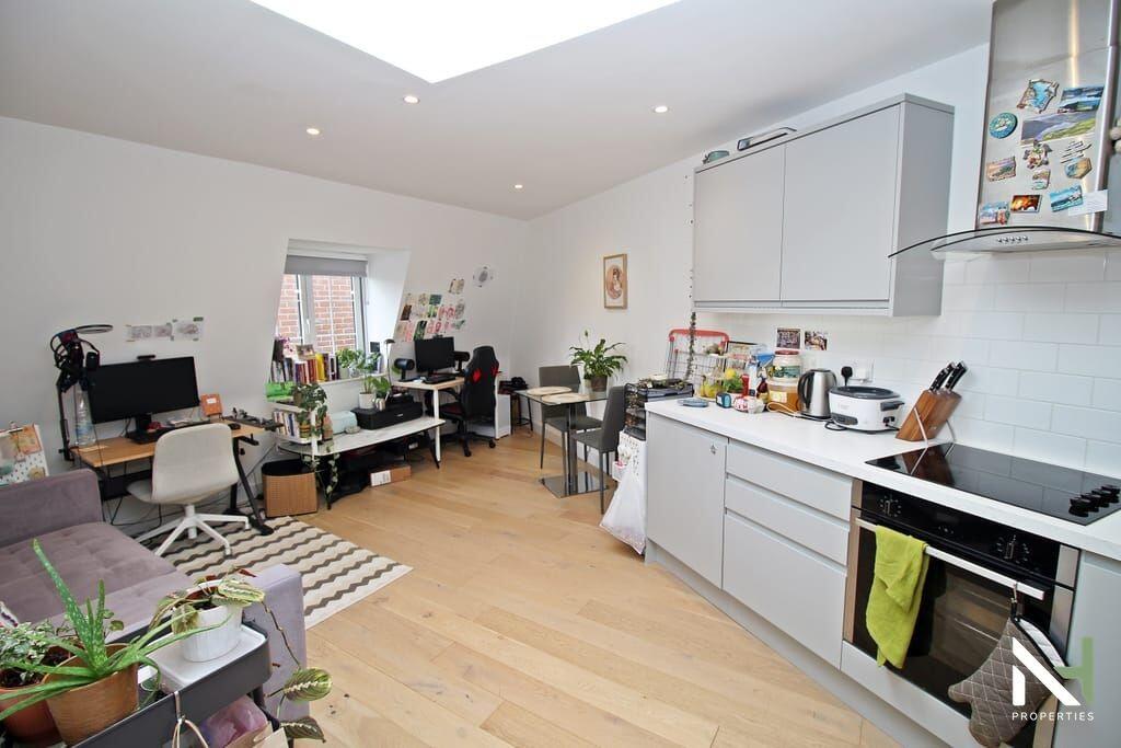 Main image of property: Queens Parade, Queens Road, Hendon, NW4