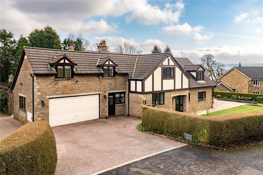 5 bedroom detached house for sale in Forest Lane, Barrowford, Nelson