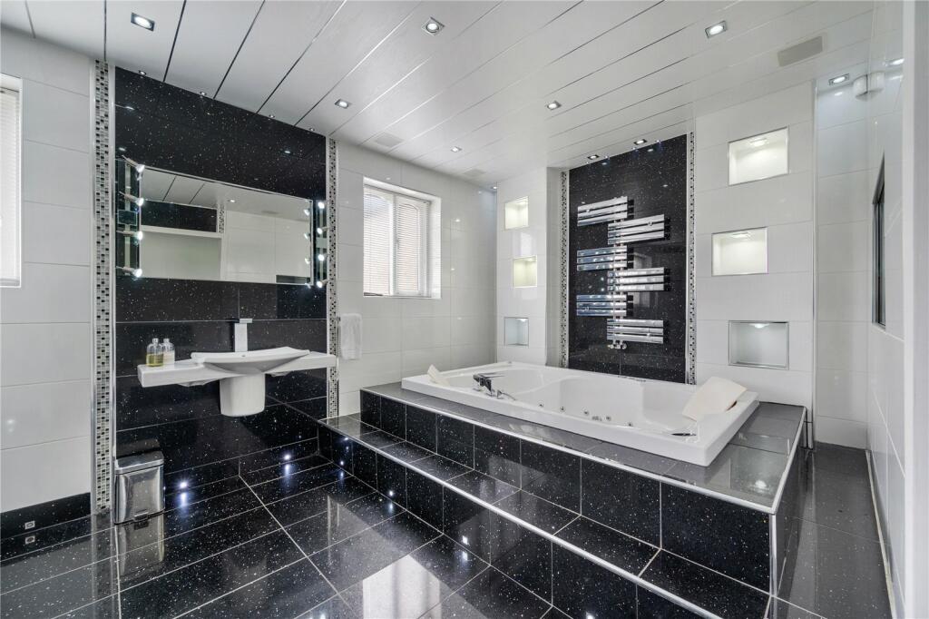 Additional property image - Waddington Road, Clitheroe, Lancashire, BB7