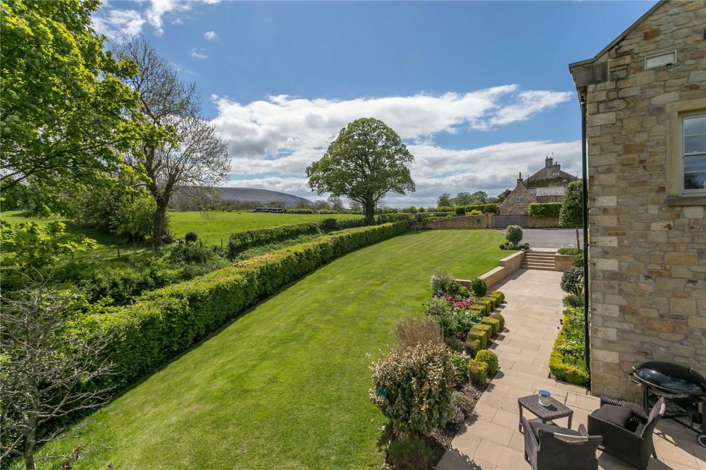 5 bedroom detached house for sale in Rimington, Clitheroe, Lancashire, BB7