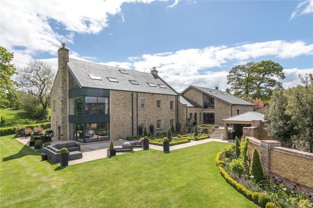 5 bedroom detached house for sale in Rimington, Clitheroe, Lancashire, BB7