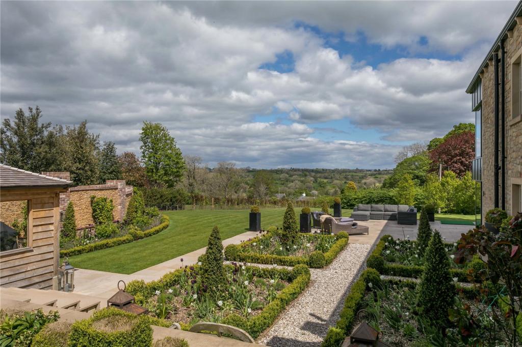 5 bedroom detached house for sale in Rimington, Clitheroe, Lancashire, BB7