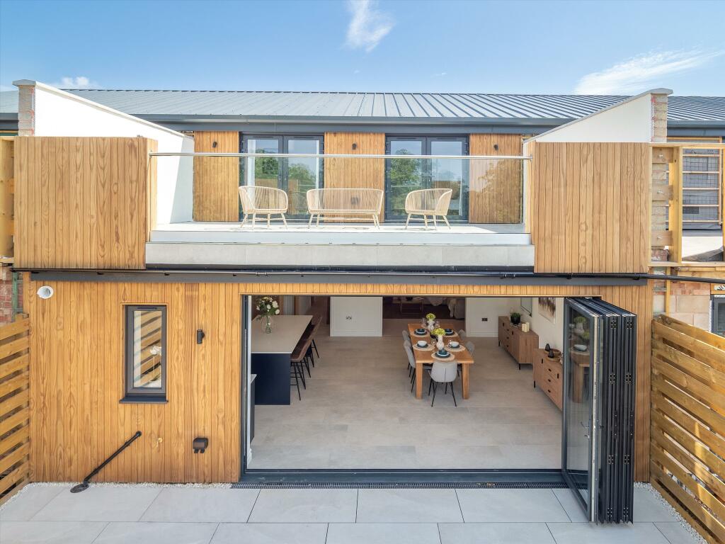 Additional property image - Oakley Wood Farm, Banbury Road, Bishops Tachbrook, Leamington Spa, CV33