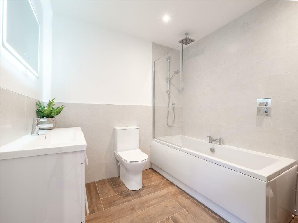 Additional property image - Banbury Road, Bishops Tachbrook, Leamington Spa, CV33