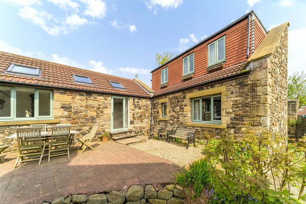 2 bedroom semidetached house for sale in East Farm Croft, Embleton, Northumberland, NE66