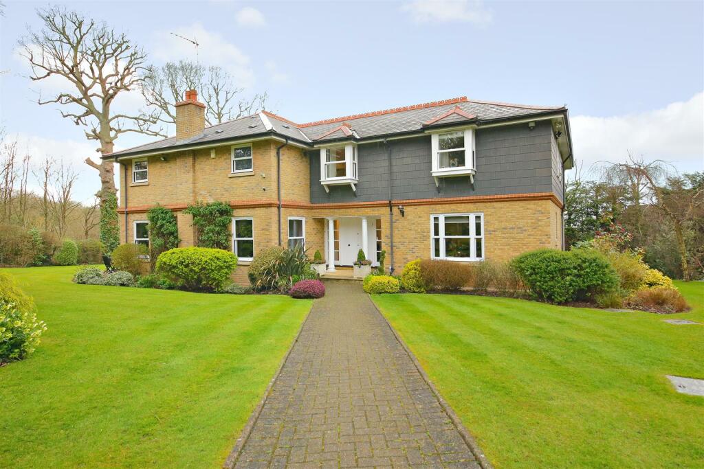 5 bedroom detached house for sale in Lane, Elstree, Borehamwood, WD6