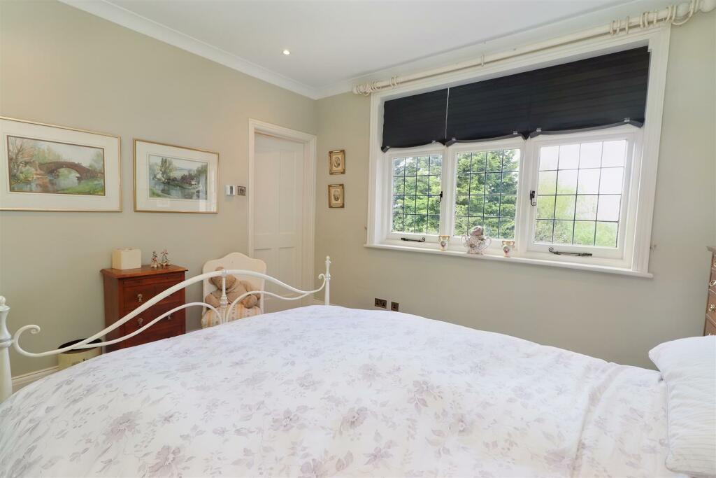 6 bedroom detached house for sale in Lane, Elstree, Borehamwood, WD6