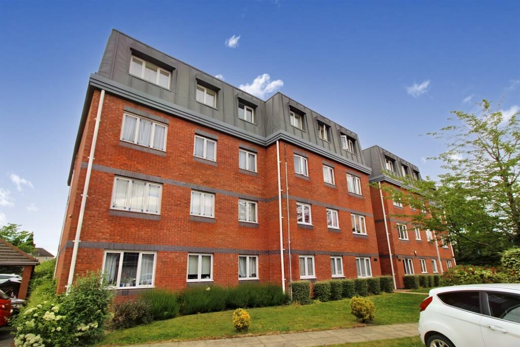 Main image of property: Endymion Mews, AL10