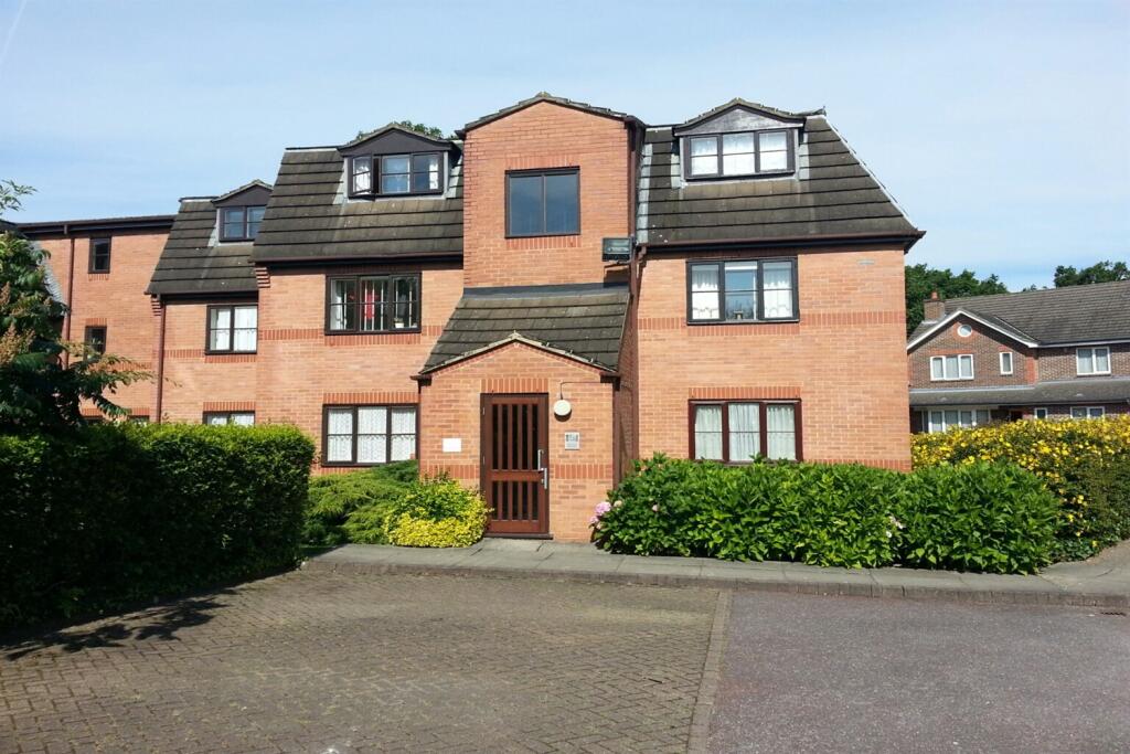 Main image of property: Gladbeck Way