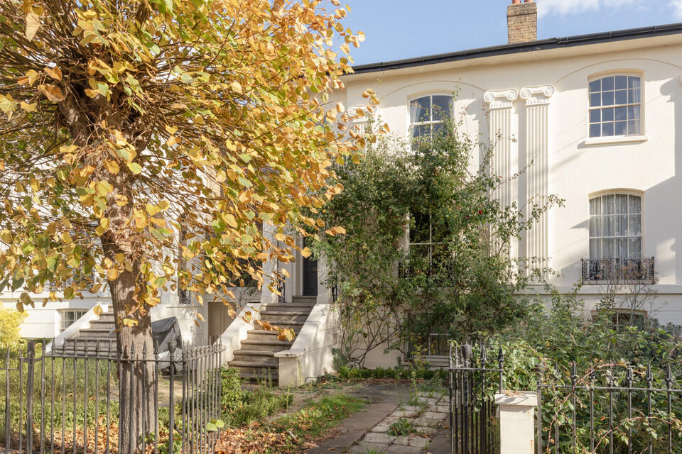 Main image of property: Glengall Road, Peckham, SE15