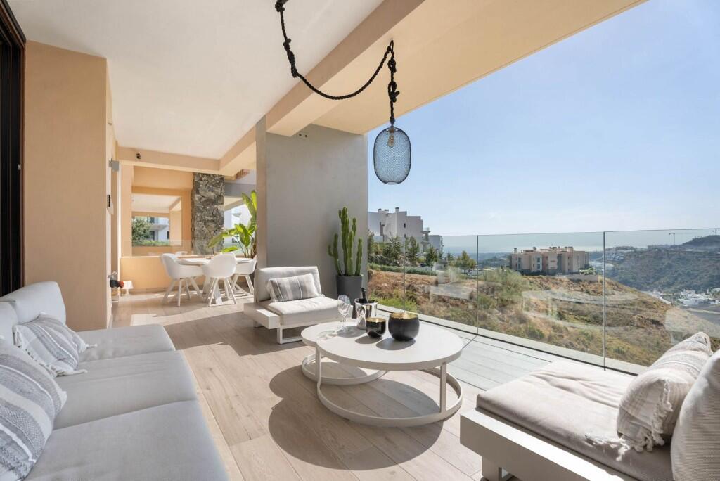 Main image of property: BenahavÃs, Málaga, Andalusia