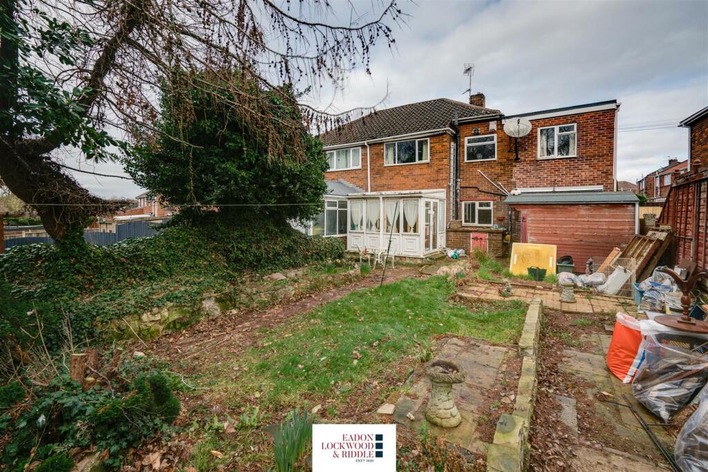 3 bedroom semidetached house for sale in Spruce Avenue, Wickersley