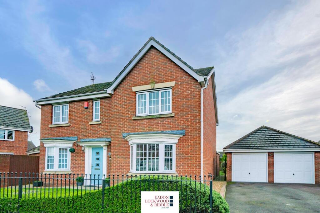 4 bedroom detached house for sale in Elton Lane, Woodlaithes, Rotherham