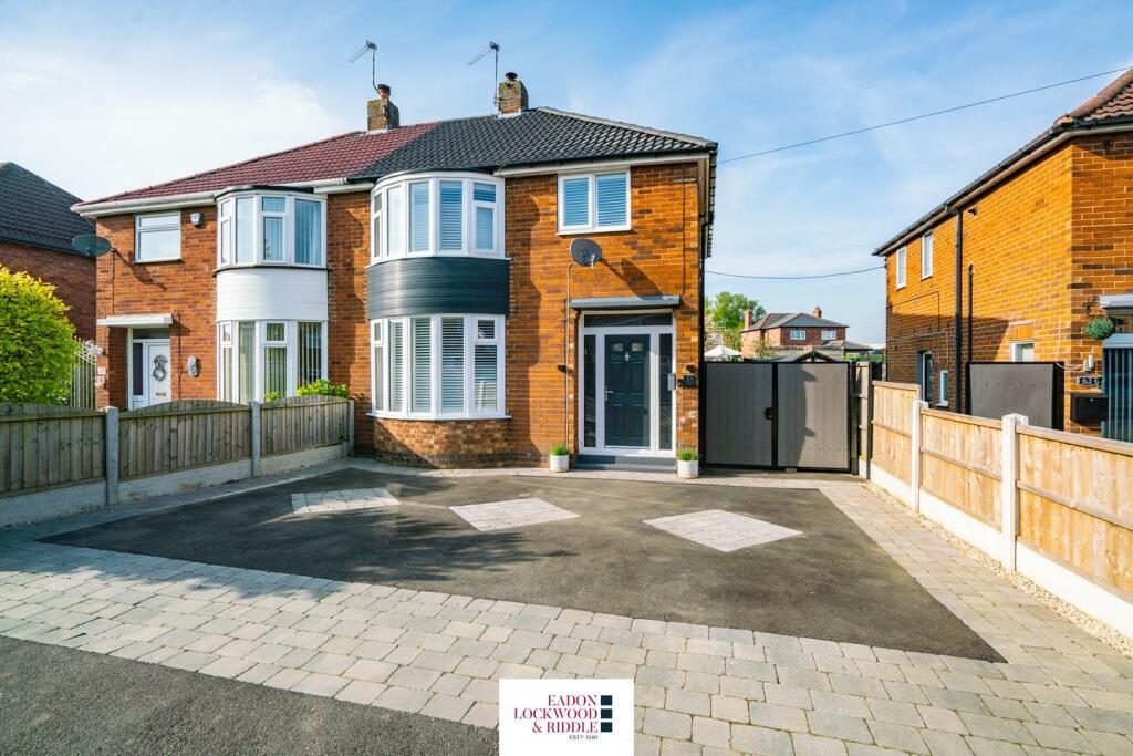 3 bedroom semidetached house for sale in Bateman Road, Hellaby