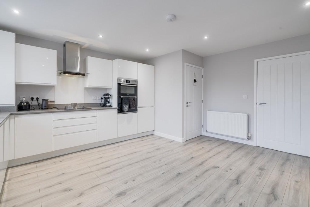 4 bedroom town house for sale in Moor Lane South, Ravenfield, S65