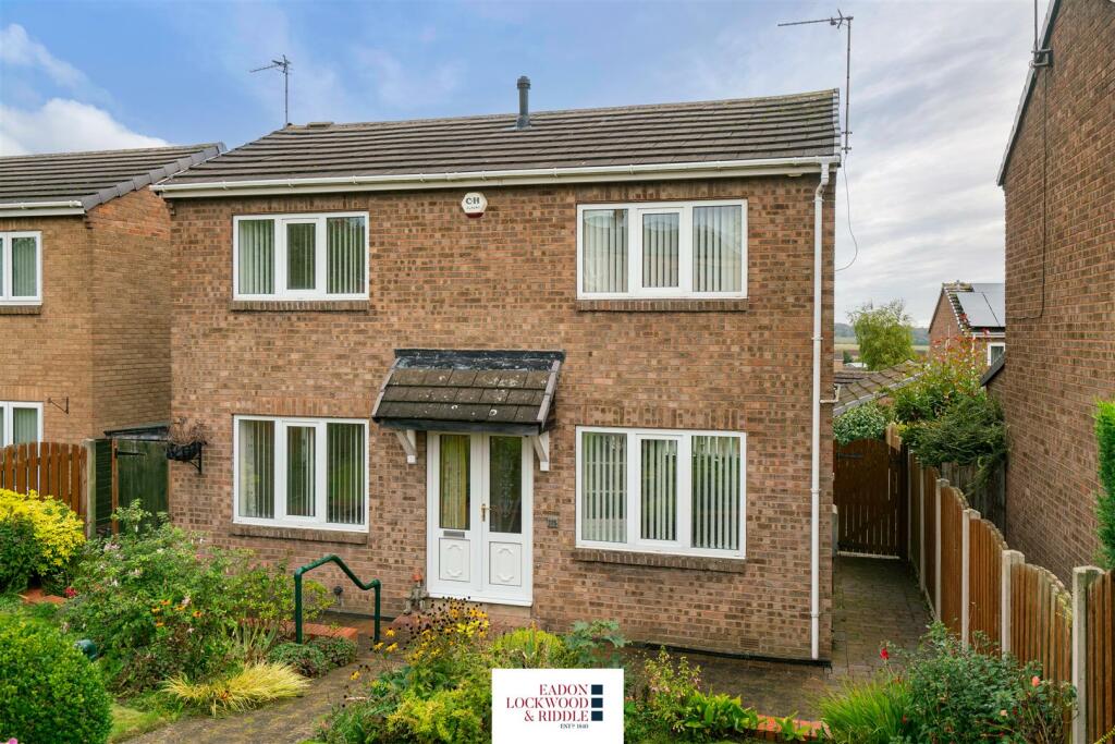 3 bedroom detached house for sale in Haugh Road, Rawmarsh, Rotherham, S62