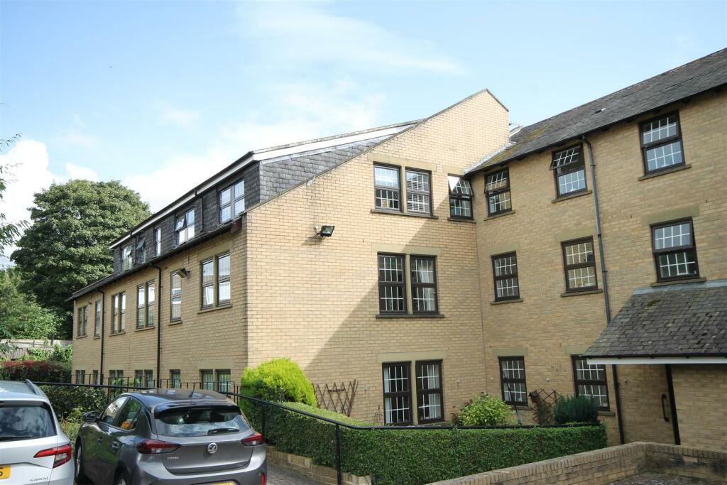 2 bedroom apartment for sale in Meadowfield Park, Ponteland, Newcastle