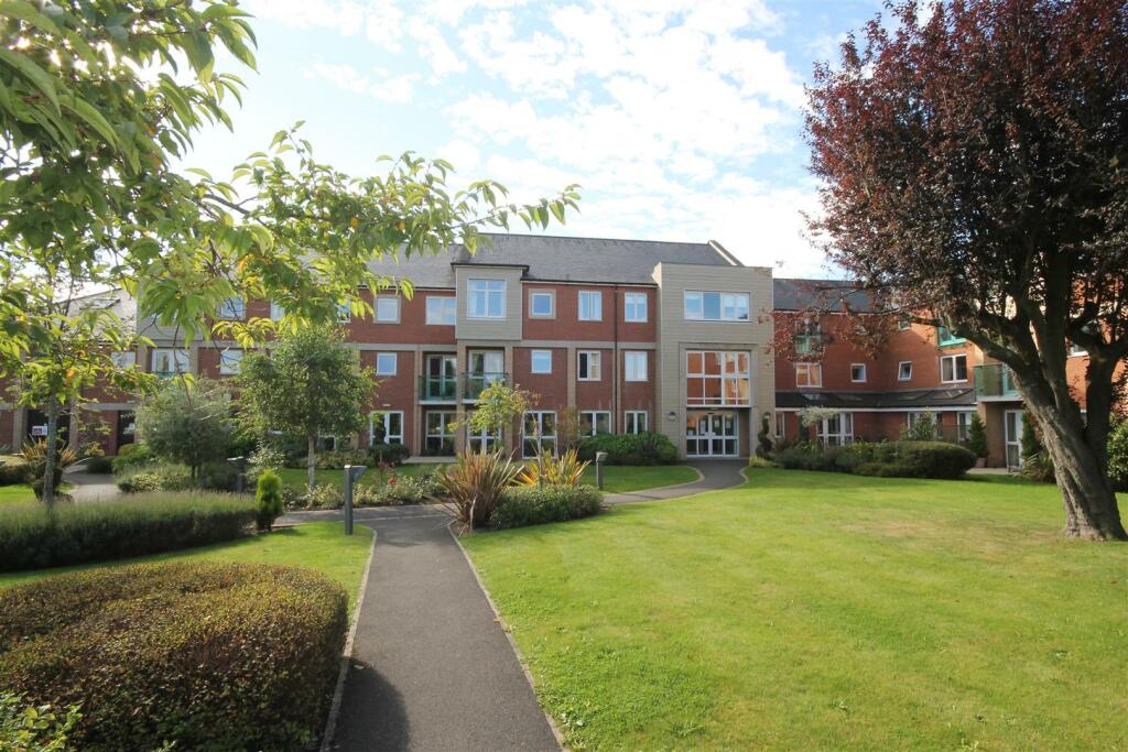 1 bedroom retirement property for sale in North Road, Ponteland