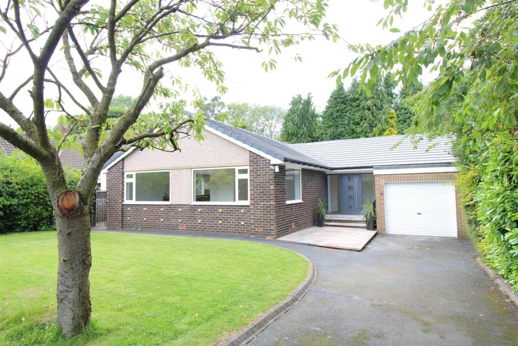 3 bedroom detached bungalow for sale in Longmeadows, Darras Hall