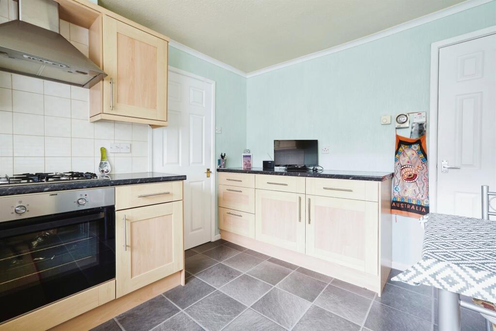 Additional property image - Golden View Drive, Keighley