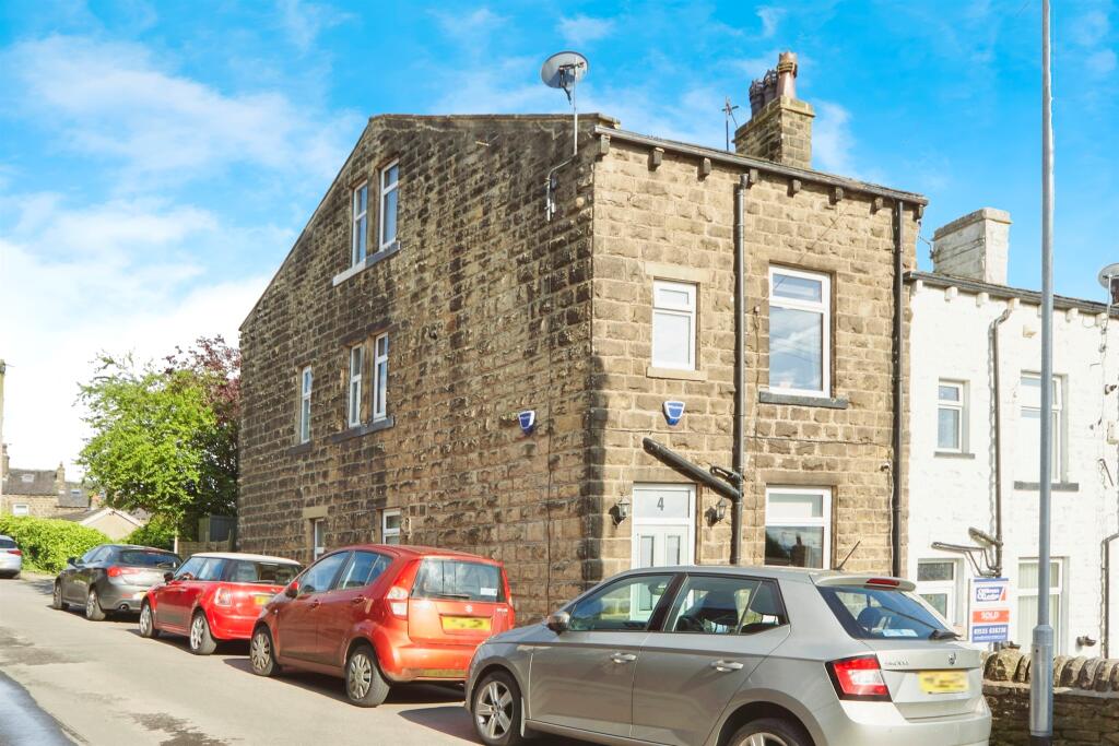 2 bedroom terraced house for sale in Ilkley Road, Riddlesden, Keighley ...