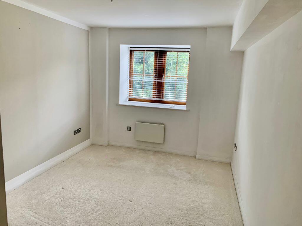 Additional property image - Canal Road, Riddlesden, Keighley