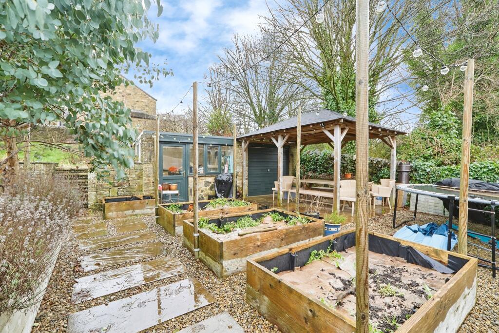 Additional property image - Slaymaker Lane, Oakworth, Keighley