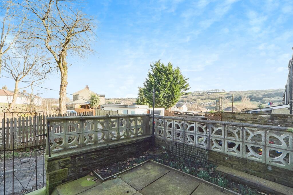 Additional property image - Broomhill Avenue, Keighley