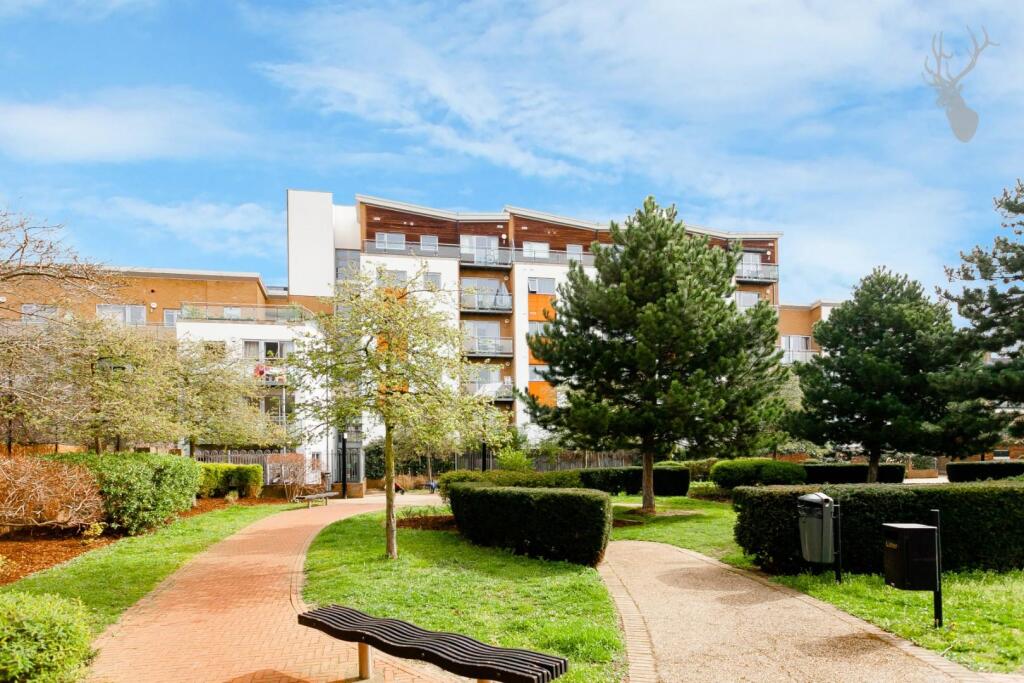 Main image of property: Cubix Building, Bow