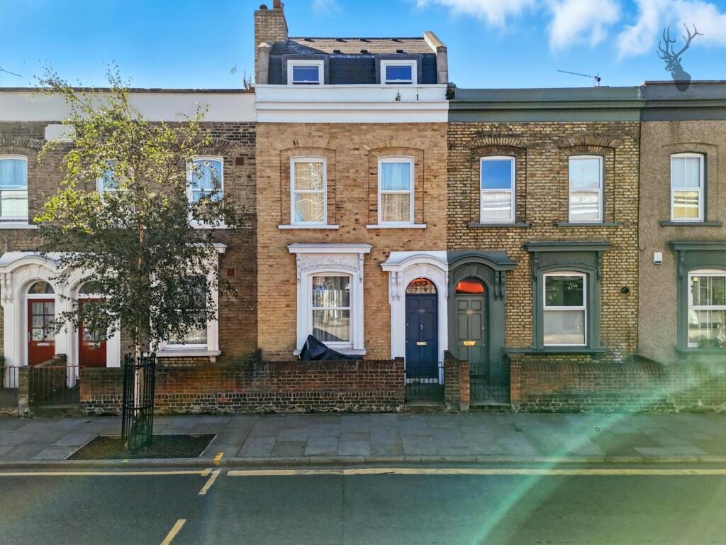 Main image of property: Roman Road, Bow