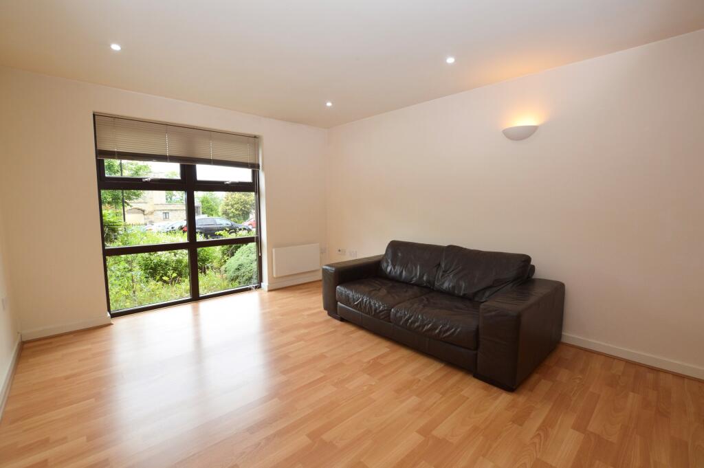 Main image of property: Queens View, Queens Tower, 88 Park Grange Road, Sheffield, S2 3RY