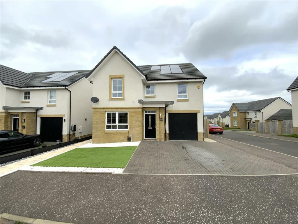 4 bedroom detached house for rent in Barnfield Wynd, Newton Mearns, Glasgow, G77