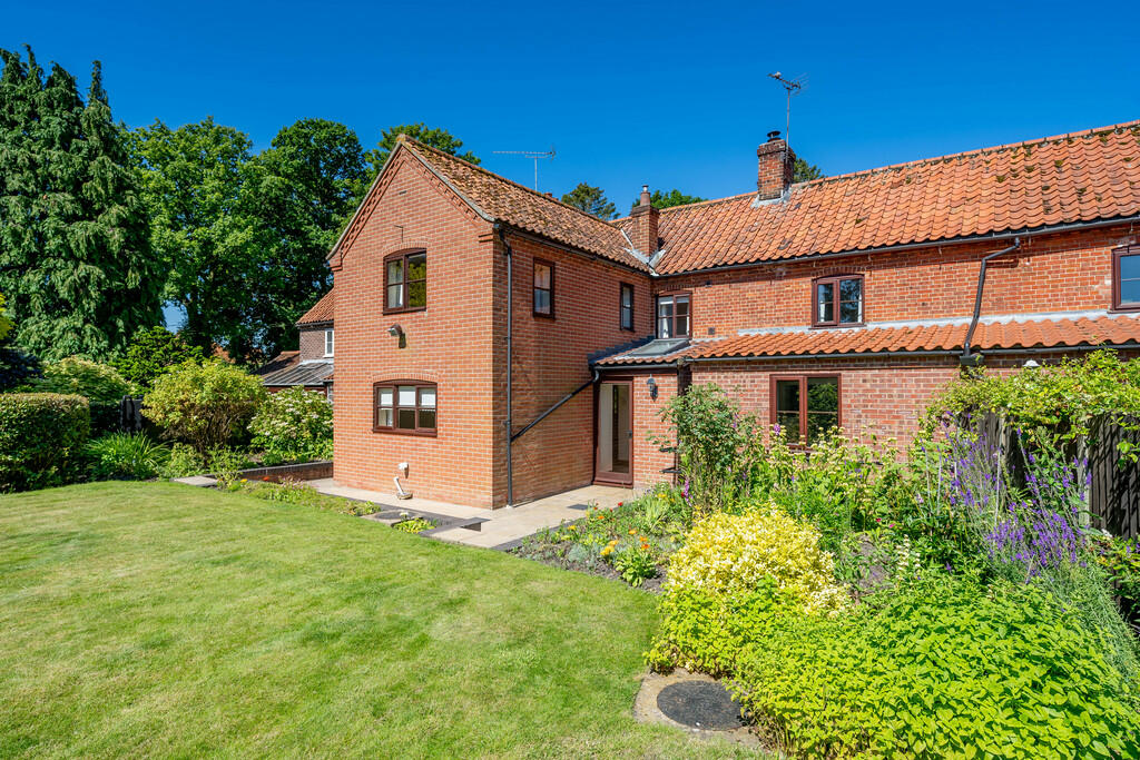 Main image of property: The Street, Hindolveston