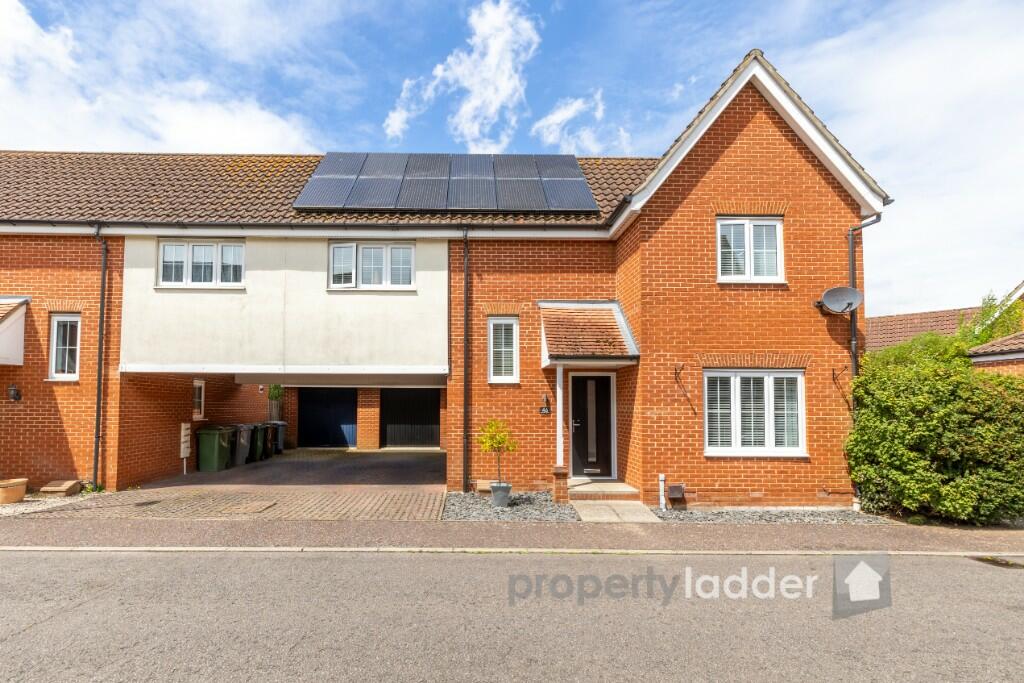 4 bedroom link detached house for sale in Windsor Park Gardens, Norwich