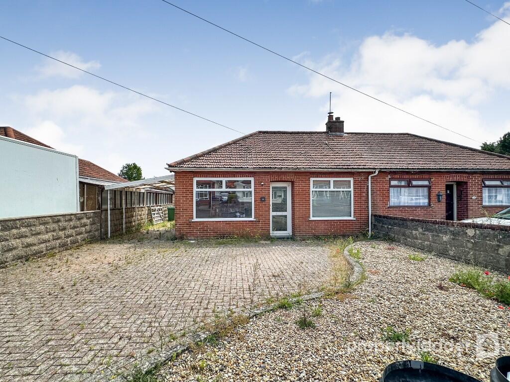 Main image of property: Links Avenue, NR6