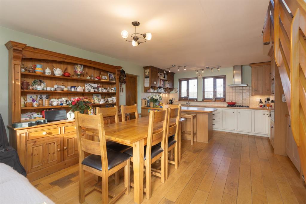 2 bedroom detached house for sale in Main Street, Overton, Morecambe, LA3