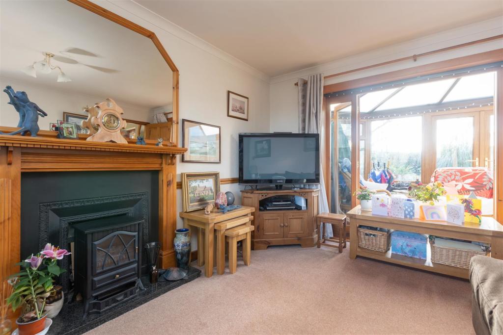 2 bedroom detached house for sale in Main Street, Overton, Morecambe, LA3