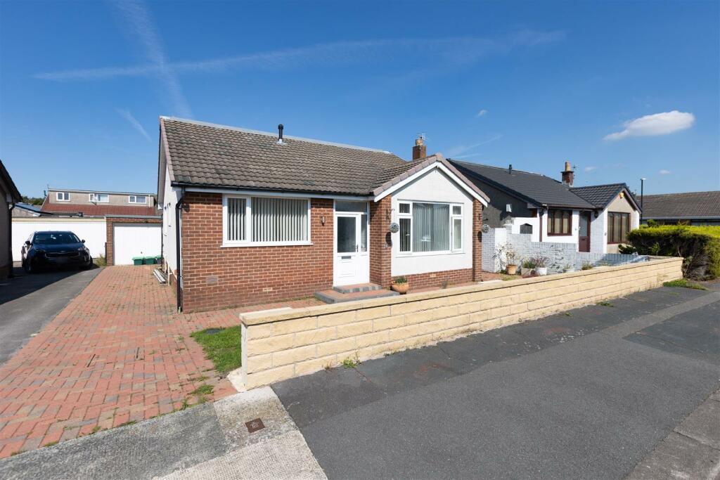 4 bedroom detached house for sale in Lawnswood Drive, Morecambe, LA3