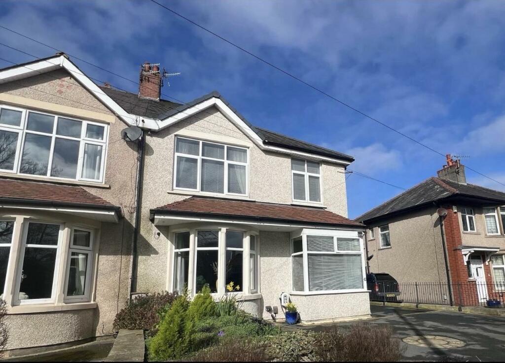 5 bedroom semidetached house for sale in Hall Drive, Morecambe, LA4