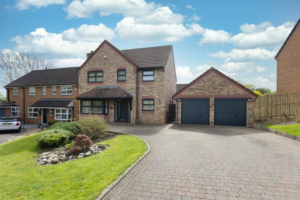 4 bedroom detached house for sale in Woodrush, Morecambe, LA4