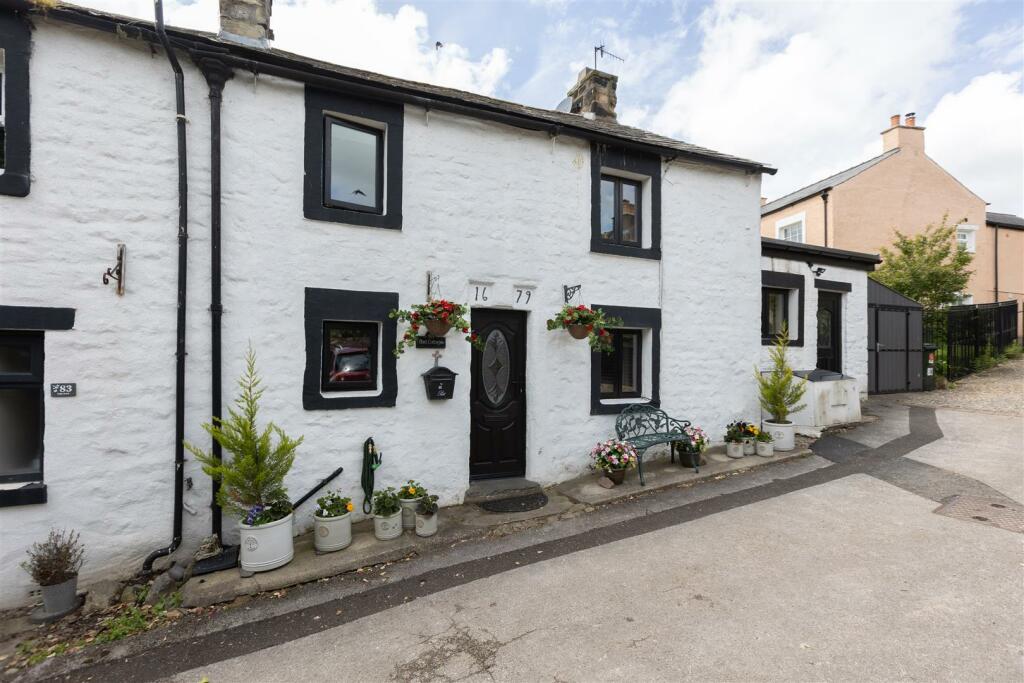 2 bedroom house for sale in High Road, Halton, Lancaster, LA2