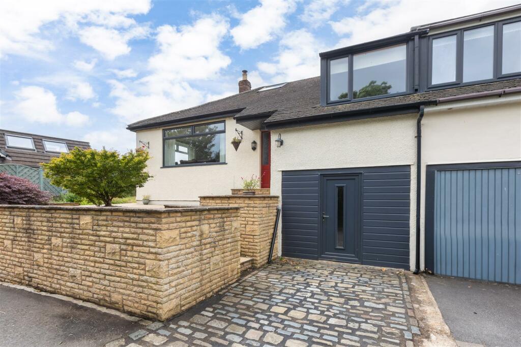 3 bedroom semidetached house for sale in St. Nicholas Crescent, Bolton