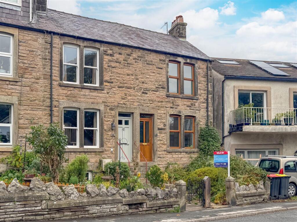 2 bedroom terraced house